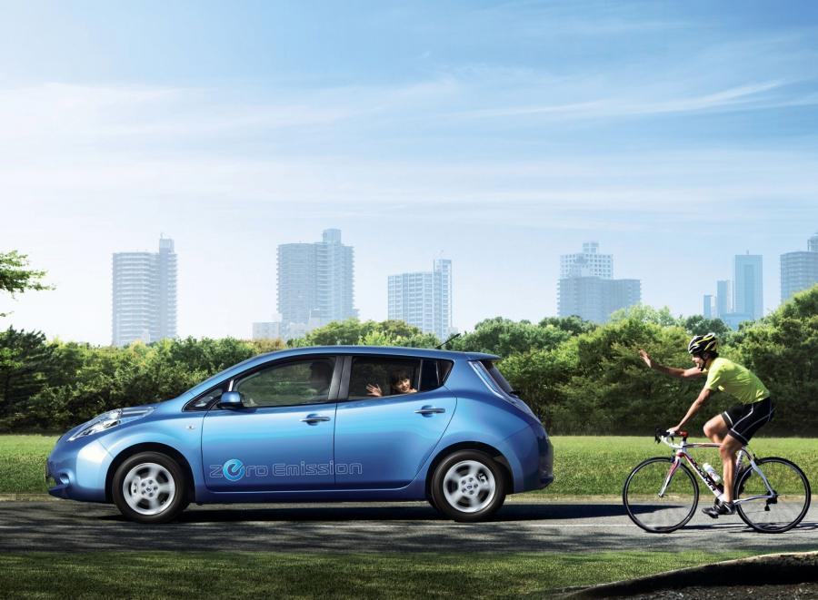  Nissan Leaf 2010 года  (JP) (фото 11 из 11)